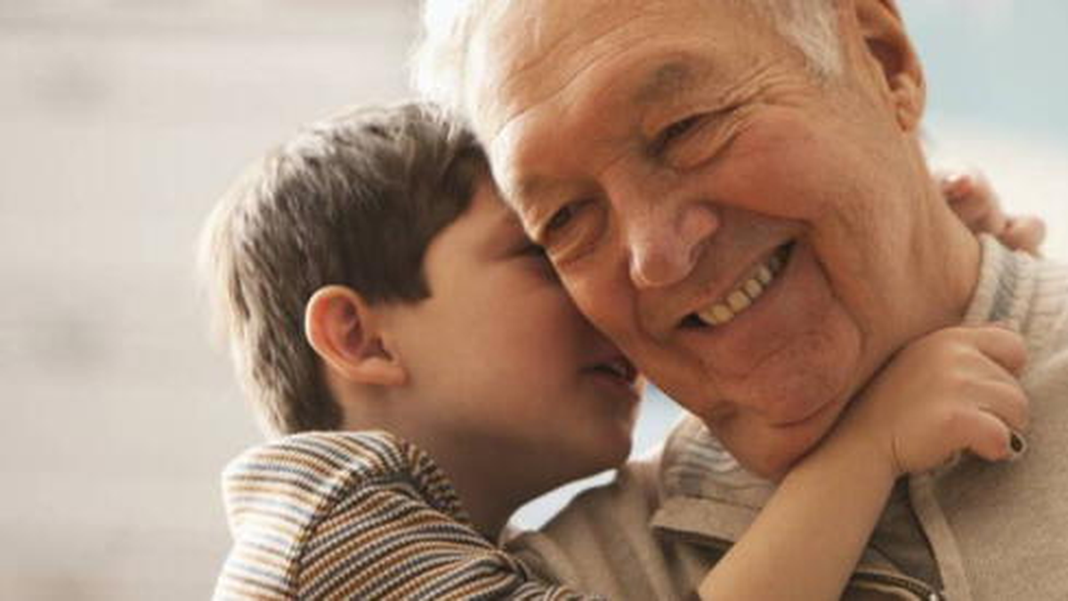 Qu&eacute; significa so&ntilde;ar con un abuelo fallecido, seg&uacute;n la psicolog&iacute;a