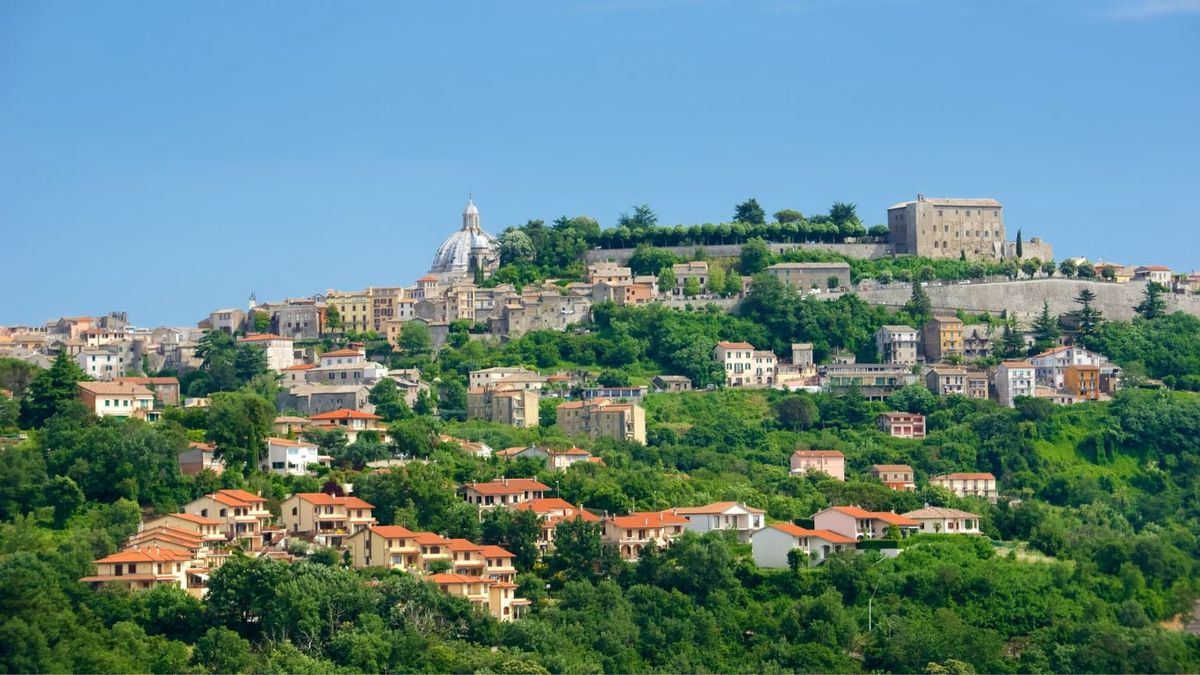 La sede del cónclave fue Viterbo, una pequeña ciudad al norte de Roma.