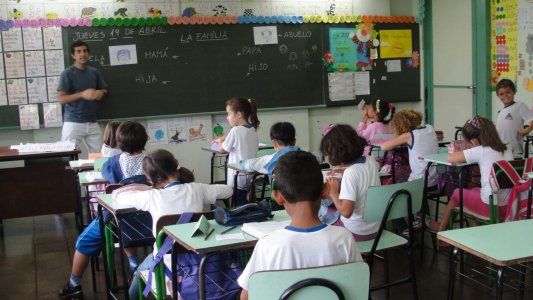 Aseguran que este lunes habrá clases en las escuelas bonaerenses en las que se votó