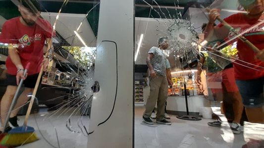 Ataque y amenaza a Messi en Rosario: el fiscal reveló que hay videos y que realizarán pericias caligráficas al cartel