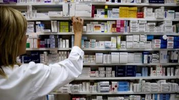 Jubilados: cómo activar el beneficio automático de ANSES para pagar menos en farmacias