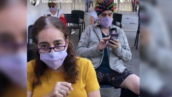 Roberto Pettinato se fue a vacunar junto a su primera esposa y con un look muy especial