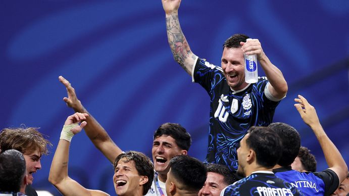 La palabra de Messi tras la victoria de Argentina ante Inglaterra: del el equipo nunca dejó de creer al no podíamos perder