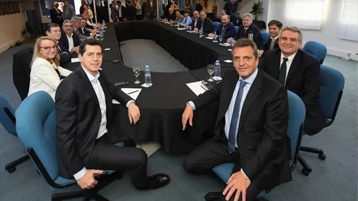 Sergio Massa se reunió con gobernadores para avanzar en el pago de sueldos y aguinaldos. (Foto: archivo)