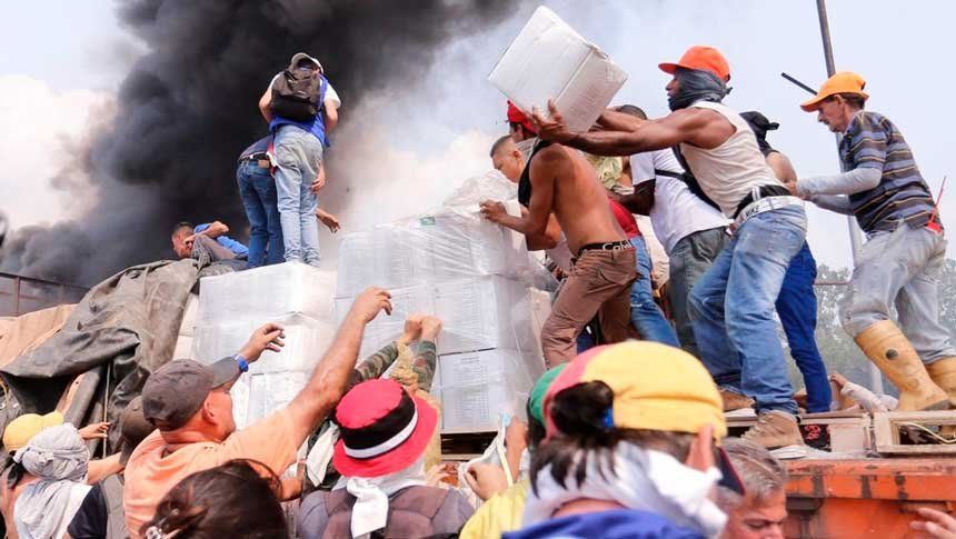 Mauricio Macri condenó la quema de la ayuda humanitaria y volvió a respaldar a Juan Guaidó