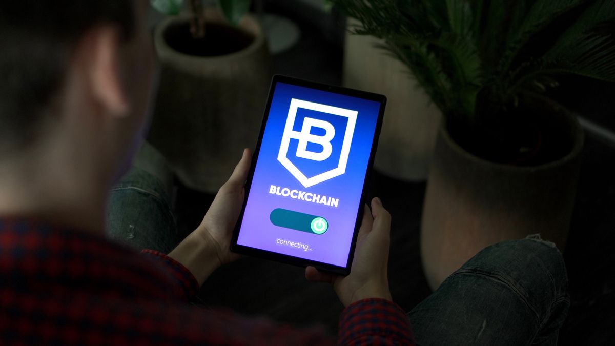 Blockchain: el cambio de paradigma en el funcionamiento de las instituciones financieras tradicionales tiene su correlato en el incremento de transacciones digitales en la región. (Foto Morthy Jameson - Unsplash)