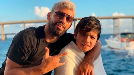 Benjamín Agüero le mandó un sentido mensaje al Kun, su papá