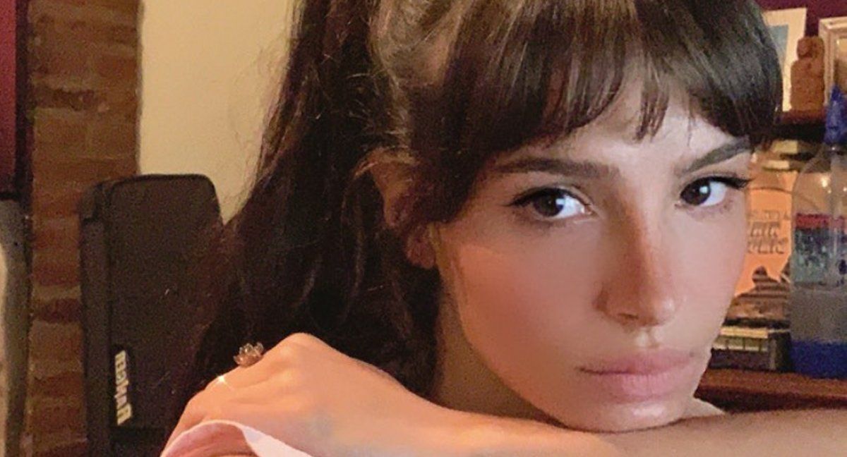 Brenda Asnicar: producción de fotos desnuda y extrema delgadez