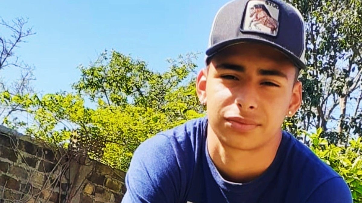 Lucas González: a tres meses del crimen, su familia lo recuerda: Sus  hermanos lo extrañan a cada minuto