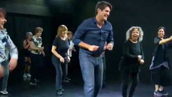 Guillermo Andino se atrevió a bailar en un taller de danzas para mayores de 50 años