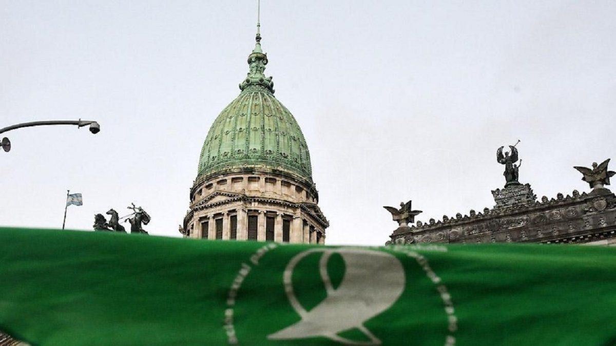 ¿Por qué el Senado esta vez sí puede aprobar la legalización del aborto?
