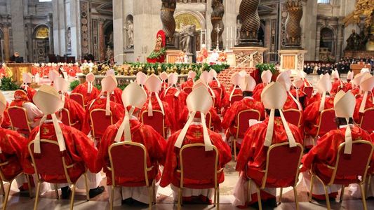 Tecnología en el cónclave: ¿Realmente les quitan los celulares a los cardenales?
