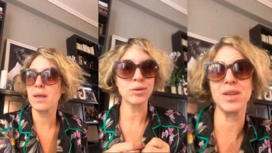 Despeinada y en bata: el particular vivo de Carla Peterson