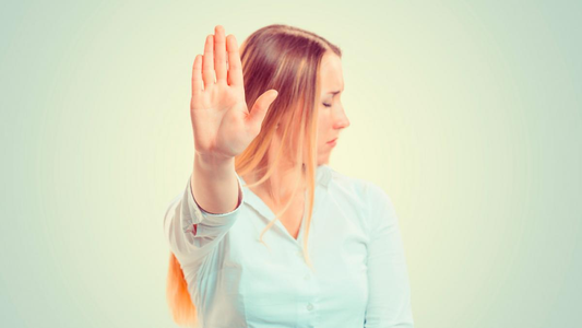 Qué significa decir que no y sentir mucha culpa, según la psicología