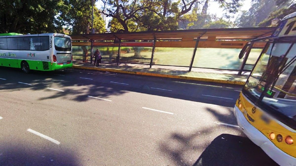 El hecho sucedió en la parada de la línea 148