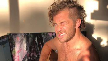 La foto que Nico Riera subió completamente desnudo y después borró