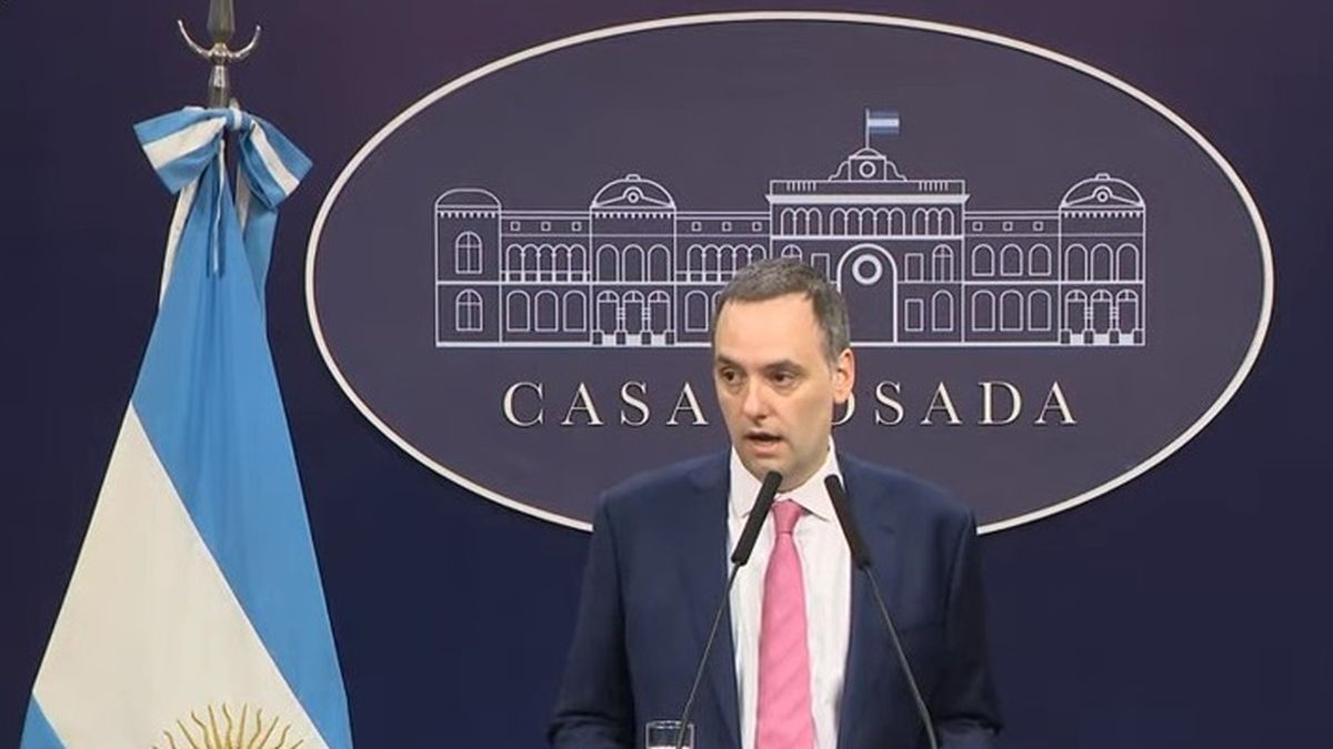 Nueva conferencia del portavoz Manuel Adorni (Foto: captura YouTube Casa Rosada).