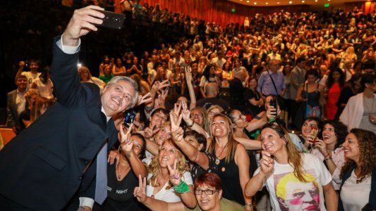 Por el 8M, Alberto se comprometió a que todas, todos y todes tengamos las mismas oportunidades