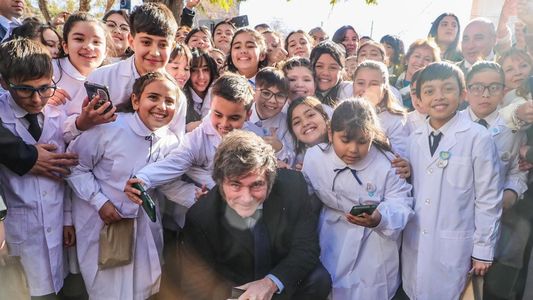 Javier Milei enfría la relación con el PRO y busca aliados entre los gobernadores peronistas