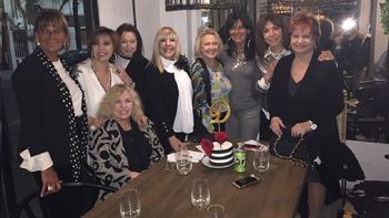 Dorys del Valle: emotivo festejo de cumpleaños junto a sus compañeras del mundo artístico