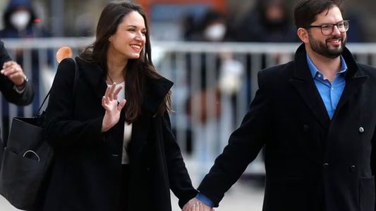 Gabriel Boric anunció que se separó de su pareja Irina Karamanos