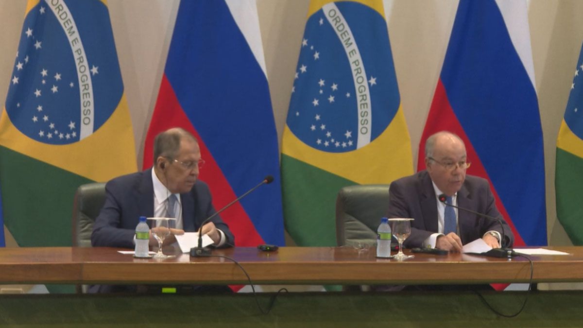Los cancilleres de Rusia y Brasil, en una reunión en Brasilia. (Foto: Captura de TV)