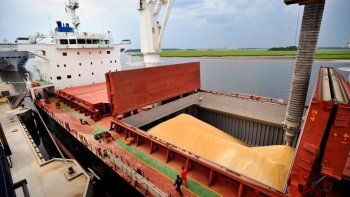 El desafío oficial: los granos dejarán USD 10 mil millones extra pero al productor le faltan incentivos para vender
