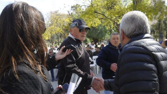 El abuelo que asesinó a su nieto participó en una marcha por el Día del Jubilado