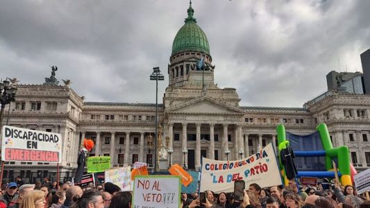 El Gobierno analiza un aumento en las prestaciones por discapacidad en medio de la pulseada por el veto en Diputados