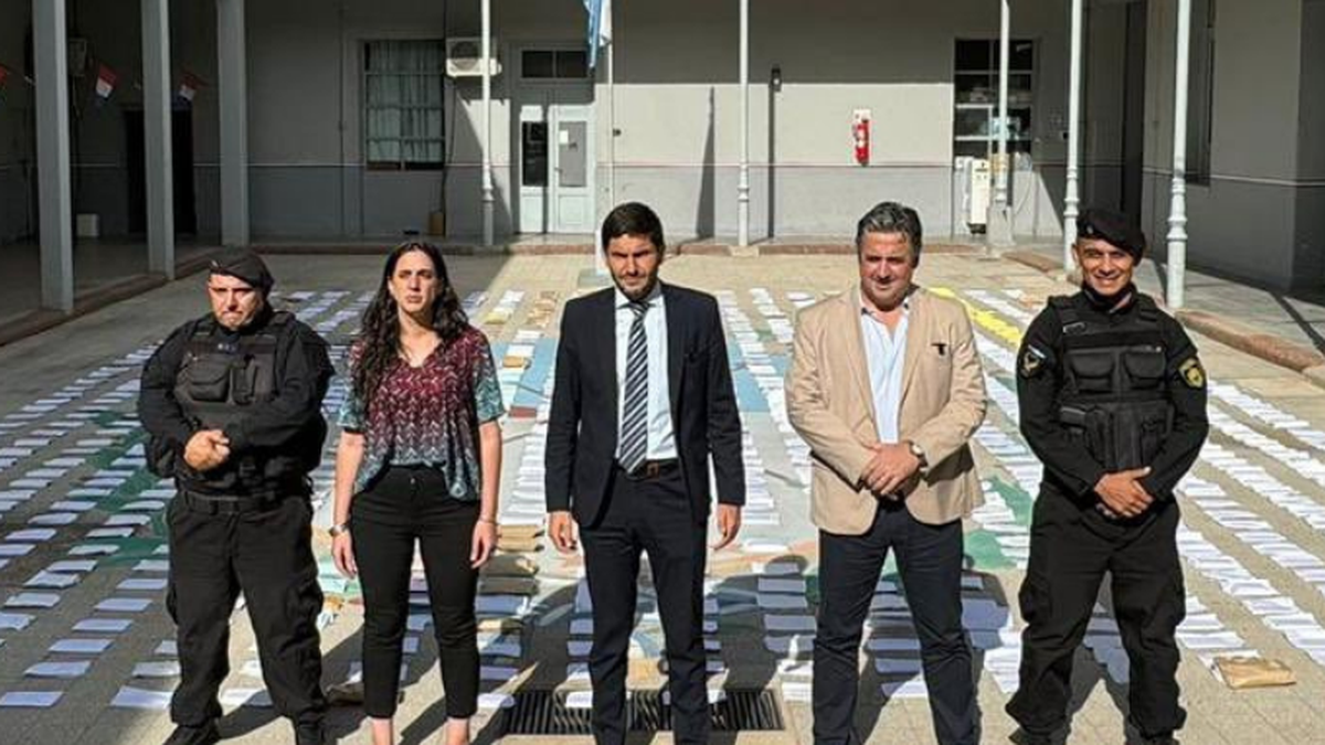 Maximiliano Pullaro y su equipo de seguridad. (Foto: Gobierno de Santa Fe)