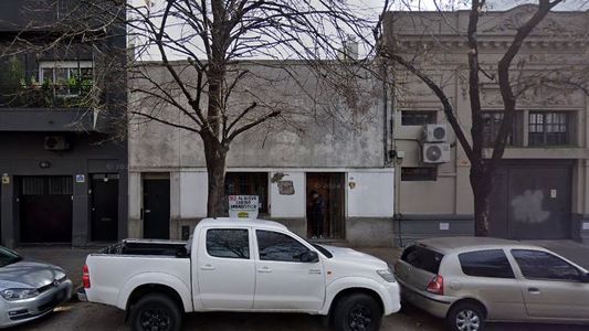 Se salvó de milagro: se le cayó el techo encima mientras trabajaba en su casa en Chacarita