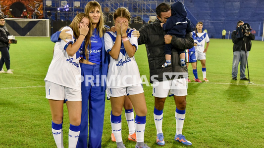 La emotiva despedida de Fabián Cubero del fútbol junto a Mica Viciconte y sus hijos: las fotos