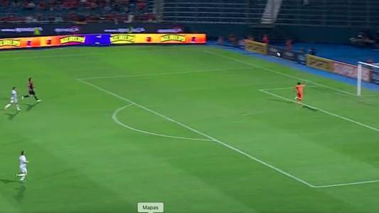 El ex Boca que metió un golazo desde atrás de mitad de cancha en Paraguay