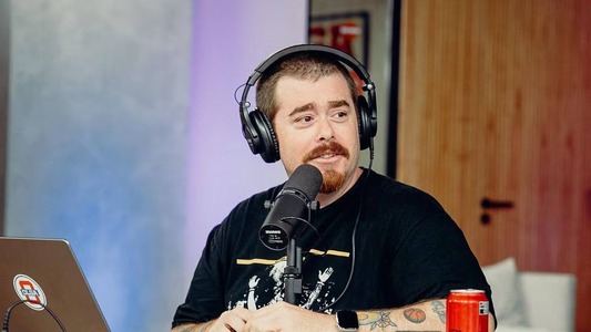 Cómo y dónde escuchar la TERCERA TEMPORADA de LA CRUDA, el podcast de MIGUE GRANADOS