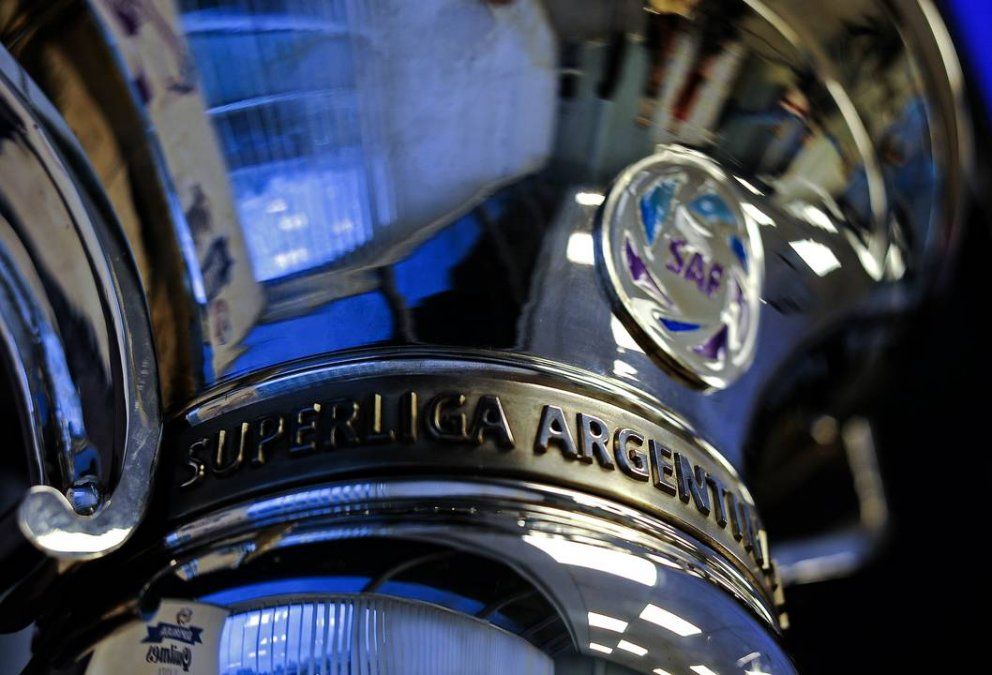 Bomba en la Superliga: habrá dos descensos en lugar de tres y vuelve la Promoción