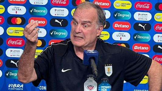 Bielsa salió a defender a sus jugadores y criticó con dureza a la organización de la Copa América