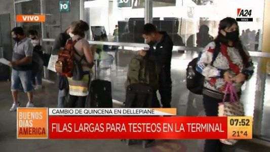Así está la Terminal Dellepiane, con largas colas para los testeos