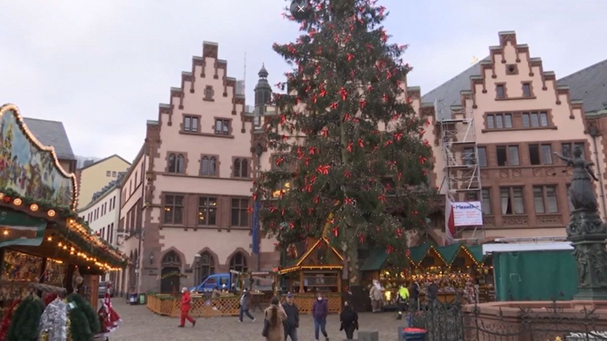 Europa quiere una tercera dosis de manera urgente para evitar tener unas fiestas de fin de año arriunadas por el coronavirus (Foto: AP)