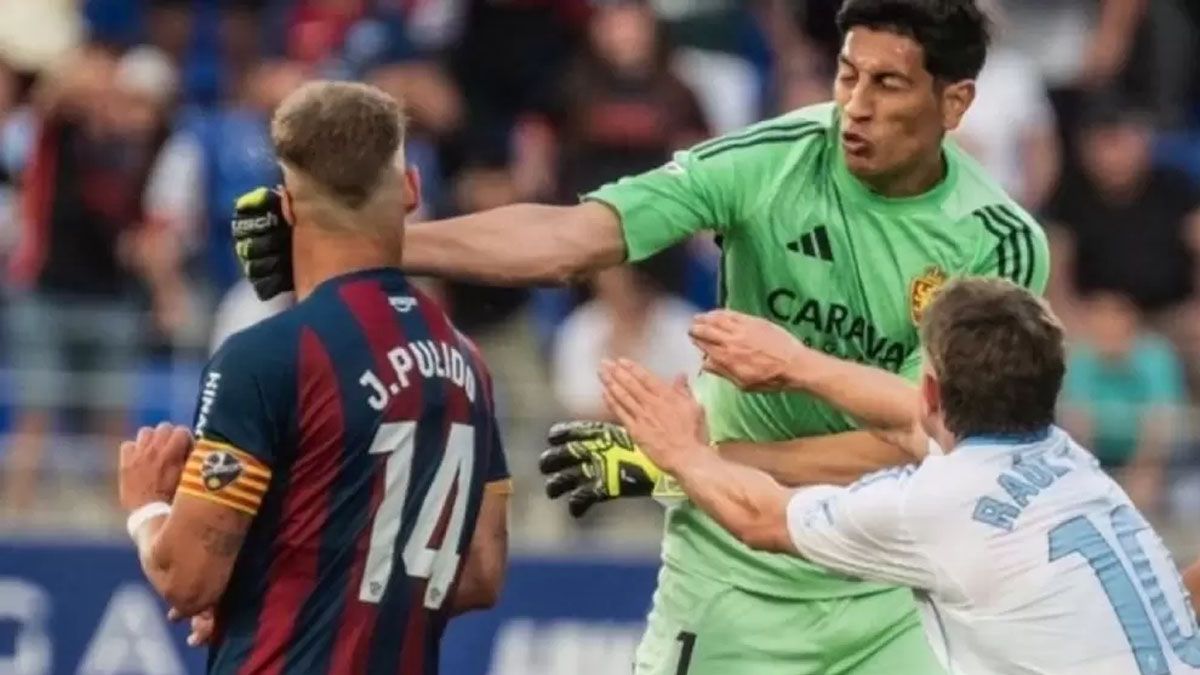 Trompada y sanción ejemplar: el castigo que podría recibir Andrada tras pegarle a un rival