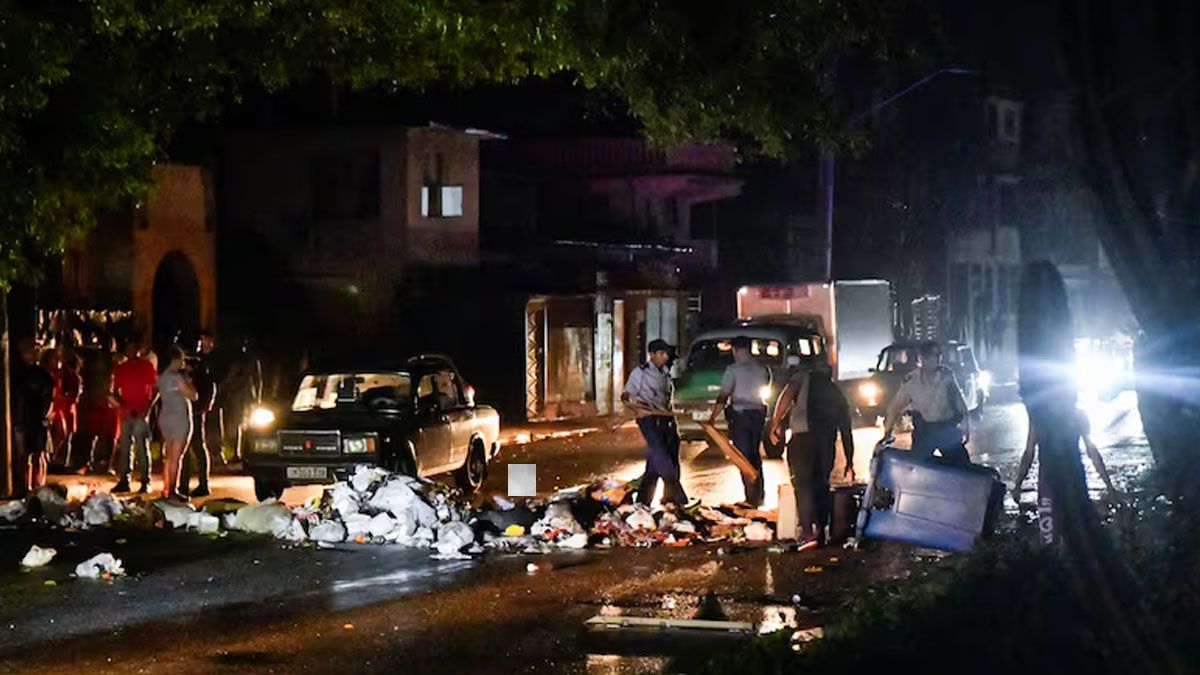 Este problema de carecer por completo del suministro el&eacute;ctrico se da en medio de la llegada del hurac&aacute;n "Oscar" a la isla.