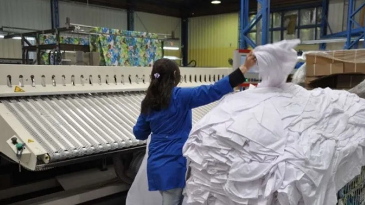 Actividad en PyMEs: la industria “textil e indumentaria”, que venía siendo casi el único ramo en aumento hasta abril, también se retrajo 4,3% anual en mayo, según los datos de CAME. (Foto Archivo)