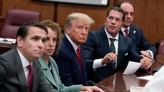 Donald Trump se declaró inocente de los 34 cargos en su contra, pero está más cerca de quedar detenido