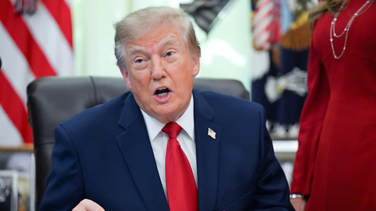 Donald Trump pidió reemplazar a Zelensky en Ucrania y lanzó una advertencia por los ataques contra Rusia