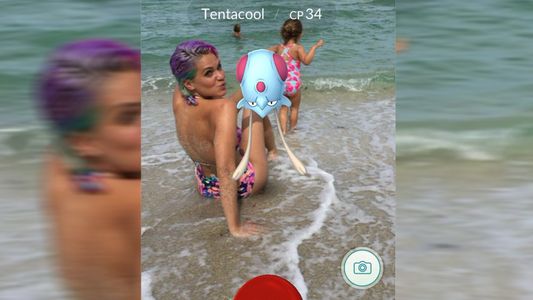 La primera famosa que encontró un Pokémon Go