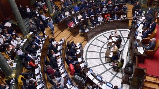 Acuerdo Milei - Frente de Todos: piden sesión especial para derogar el impuesto a las tarjetas de crédito de Larreta