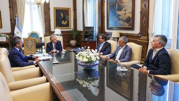 Alberto Fernández y Sergio Massa se reunieron con empresarios vitivinícolas. (Télam)