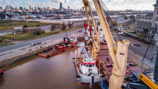 La empresa que draga la Hidrovía del Paraná anunció la llegada de un nuevo buque, con un nombre bien criollo