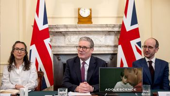 ¿Por qué el Reino Unido decidió incluir en los colegios la serie Adolescencia de Netflix?