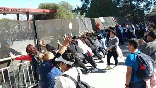 Detuvieron a Michelo, un influencer salteño durante una marcha de docentes