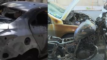 Volvieron los quemachoches a la Ciudad: incendiaron 8 autos y una moto frente a la sede del PJ